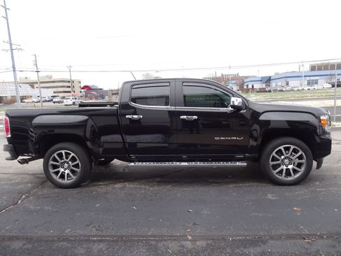 Used 2022 GMC Canyon Denali image 7