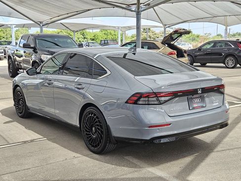 Used 2023 Honda Accord Touring image 7
