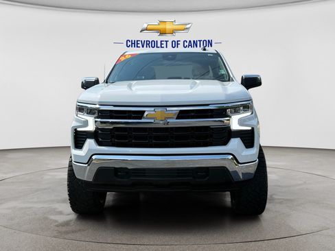 Used 2026 Chevrolet Silverado 1500 LT w/ Z71 Off-Road Package AWD/4WD image 2
