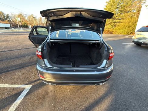 Used 2019 Volkswagen Jetta SEL Premium image 54