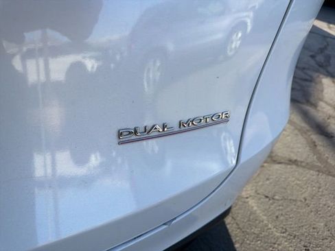 Used 2022 Tesla Model Y Performance AWD/4WD image 34
