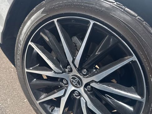 Used 2023 Toyota Camry SE image 9