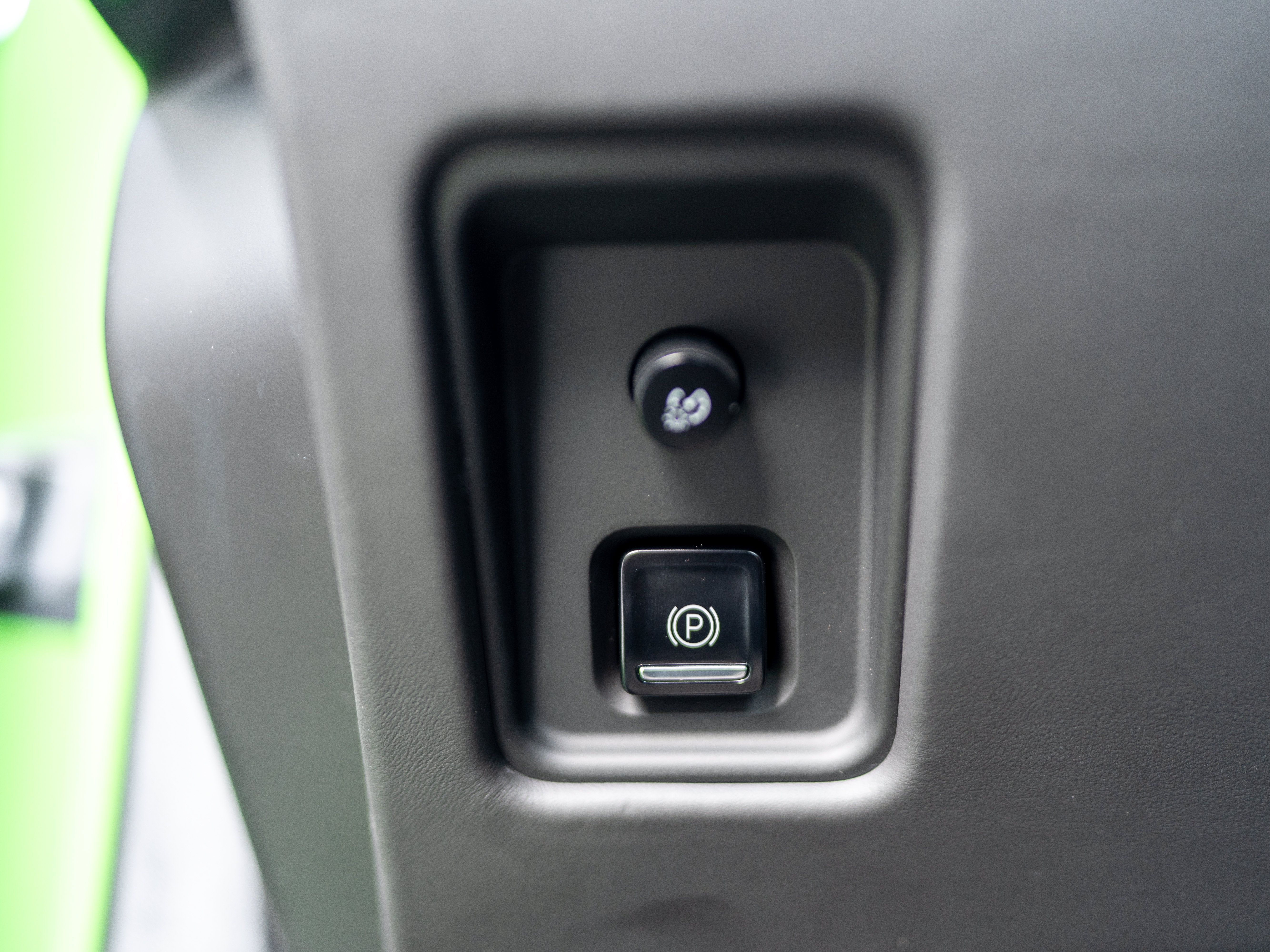 Used 2027 Chevrolet Corvette Stingray Convertible w/ Stealth Interior Trim Package RWD image 15
