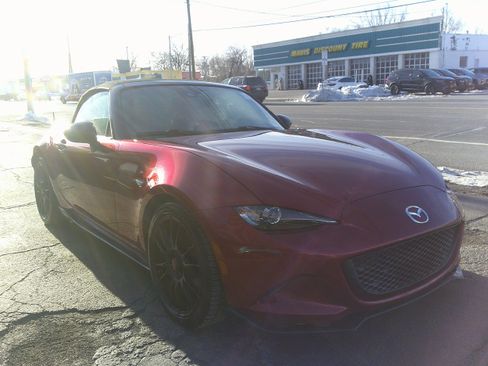 Used 2020 MAZDA MX-5 Miata Club w/ Brembo/BBS Recaro Package image 8