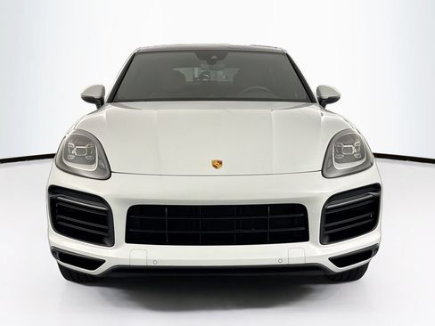 Used 2022 Porsche Cayenne Coupe AWD/4WD image 2