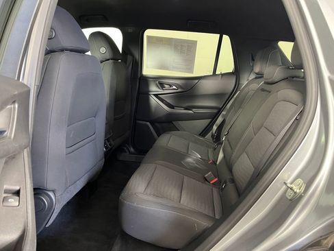 Used 2025 Chevrolet Equinox LT AWD/4WD image 13