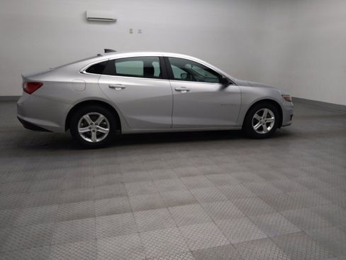 Used 2021 Chevrolet Malibu LS FWD image 11