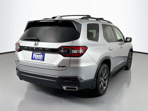 Certified 2025 Honda Pilot Sport image 5