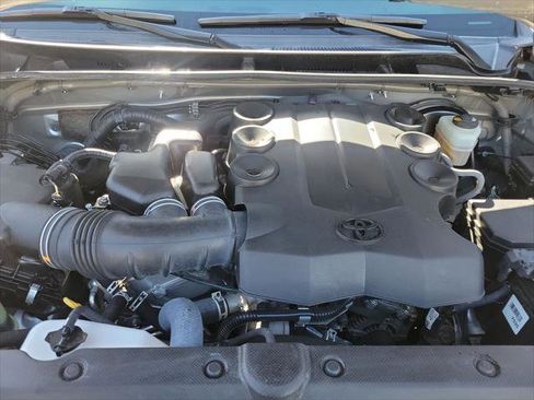 Certified 2022 Toyota 4Runner SR5 image 36