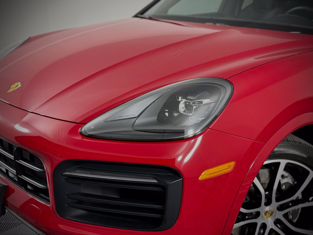 Certified 2023 Porsche Cayenne Coupe AWD/4WD image 12