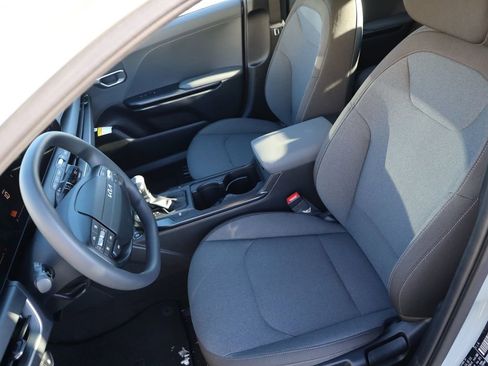 New 2025 Kia K4 LXS image 23