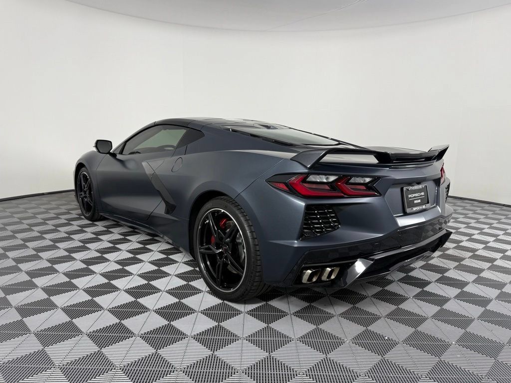 Used 2021 Chevrolet Corvette Stingray Premium Cpe w/ Z51 Performance Package RWD image 3