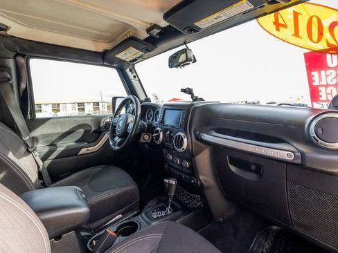 Used 2014 Jeep Wrangler Unlimited Rubicon w/ Connectivity Group image 18