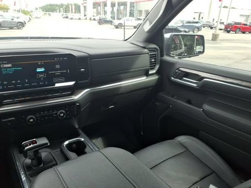 Used 2023 Chevrolet Silverado 1500 LTZ AWD/4WD image 9