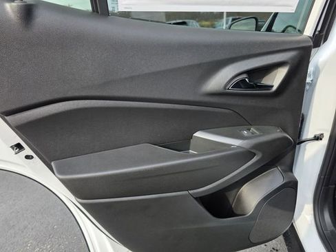 New 2026 Chevrolet Trax RS FWD image 12