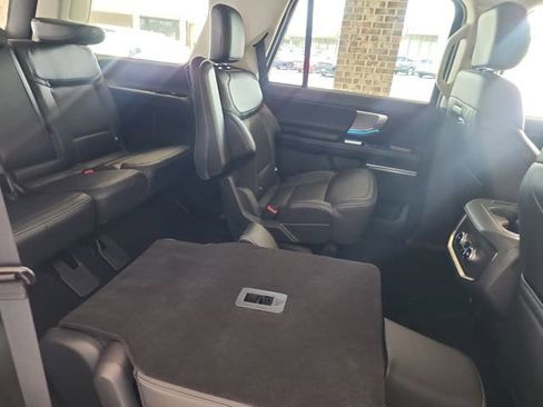 New 2025 Ford Expedition Platinum w/ Driver's Package image 39