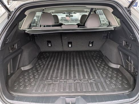 Used 2025 Subaru Outback Premium image 29