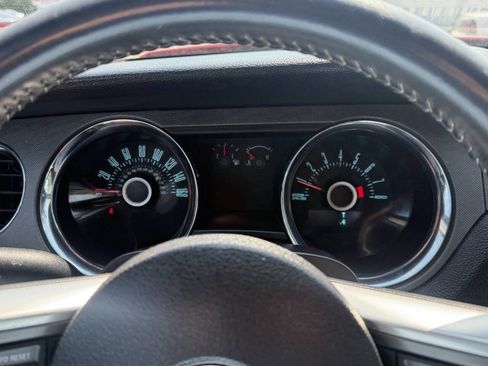 Used 2013 Ford Mustang Convertible RWD image 22