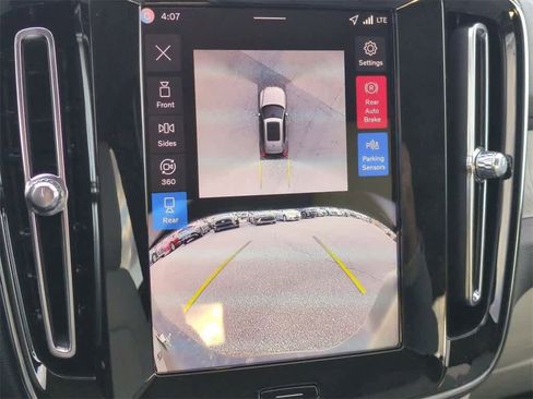 New 2026 Volvo XC40 B5 Plus w/ Protection Package Premier image 22