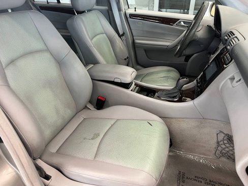 Used 2004 Mercedes-Benz C 240 Sedan image 15