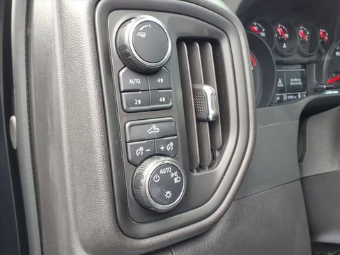 Used 2024 Chevrolet Silverado 1500 Custom Trail Boss AWD/4WD image 19