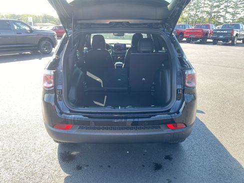 New 2026 Jeep Compass Limited w/ Sun, Sound & Navigation Group AWD/4WD image 14