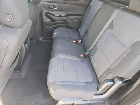 Used 2023 Chevrolet Traverse LT image 20