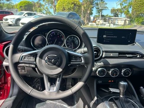 New 2026 MAZDA MX-5 Miata RF Grand Touring image 10