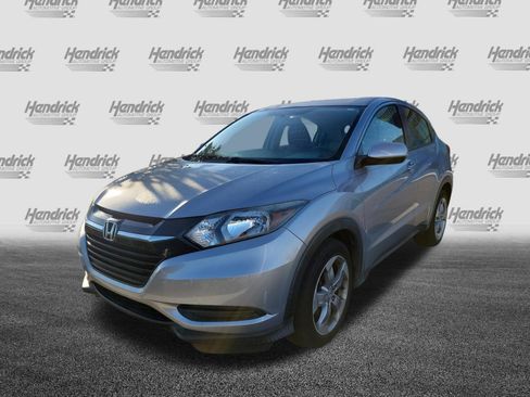 Used 2017 Honda HR-V LX image 4