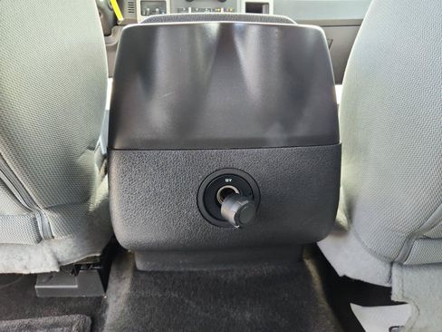 Used 2012 Ford F150 XLT w/ XLT Chrome Pkg AWD/4WD image 12