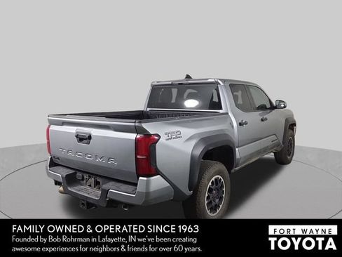 Used 2024 Toyota Tacoma TRD Off-Road AWD/4WD image 7