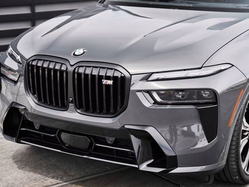 Used 2026 BMW X7 M60i AWD/4WD image 5