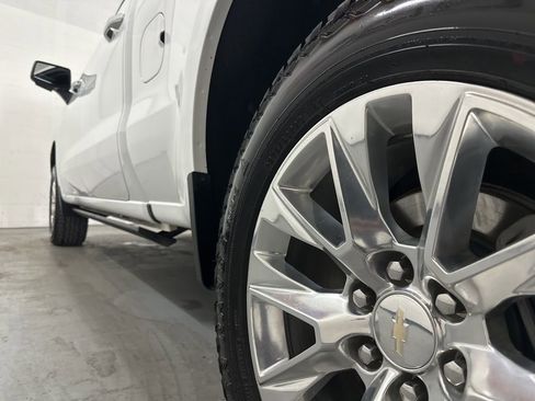 Used 2021 Chevrolet Silverado 1500 LTZ w/ LTZ Convenience Package II AWD/4WD image 18