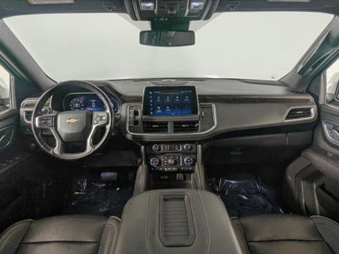 Used 2023 Chevrolet Suburban Premier RWD image 28