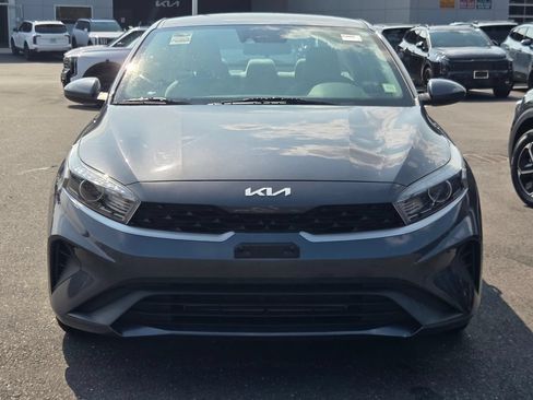 Used 2022 Kia Forte LXS FWD image 2