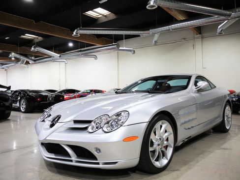 Used 2006 Mercedes-Benz SLR image 12