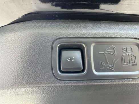 Certified 2022 Lincoln Navigator L Reserve AWD/4WD image 16