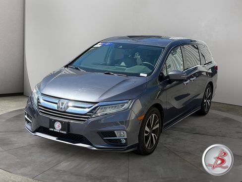 Used 2020 Honda Odyssey Elite image 3