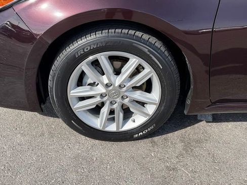 Used 2013 Toyota Avalon XLE image 26