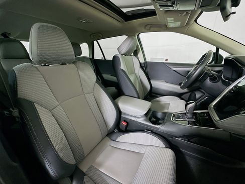 Used 2025 Subaru Outback Premium image 32