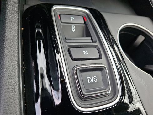 Certified 2025 Honda Pilot Elite image 15