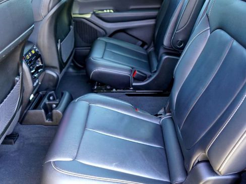 Used 2023 Jeep Grand Cherokee L Limited image 22