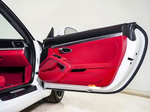 Certified 2015 Porsche 911 Carrera image 16