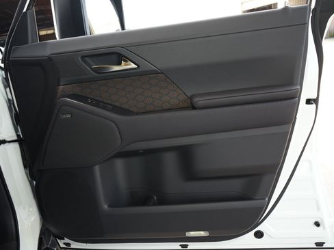 Used 2026 Lexus GX 550 image 28