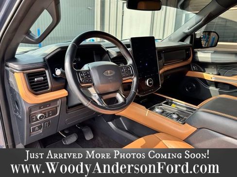 Used 2022 Ford Expedition Max Platinum AWD/4WD image 8