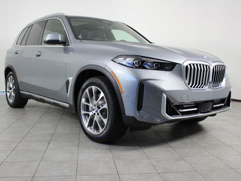 New 2026 BMW X5 xDrive50e w/ Executive Package AWD/4WD image 7
