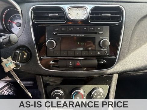Used 2012 Chrysler 200 LX FWD image 22