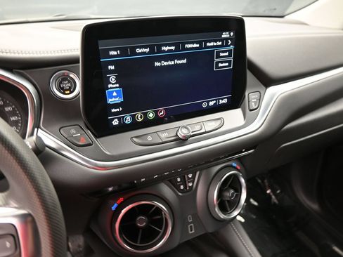 Used 2024 Chevrolet Blazer LT w/ Convenience Package FWD image 16