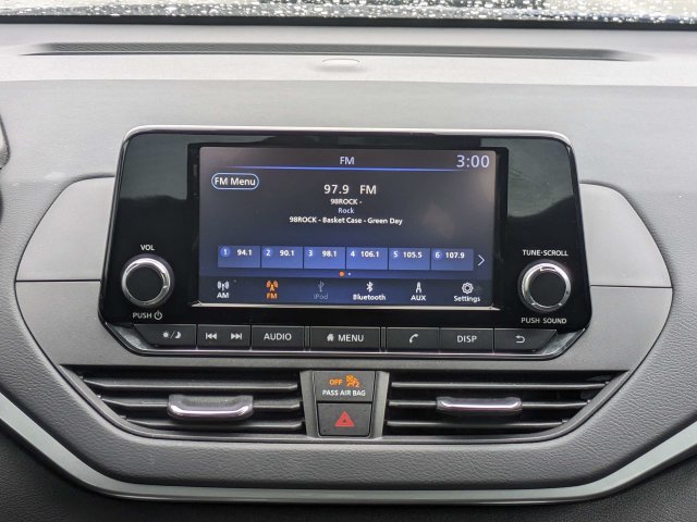 Used 2024 Nissan Altima 2.5 S FWD image 17