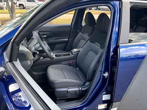 Certified 2025 Nissan Kicks SV image 18